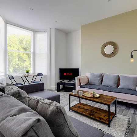 No 2 At Empire 39 Apartman