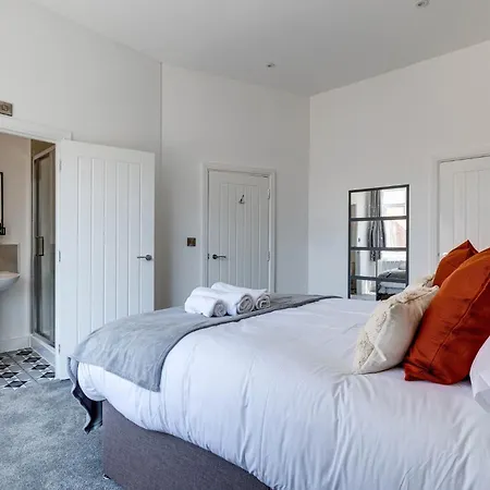 No 2 At Empire 39 Скарборо